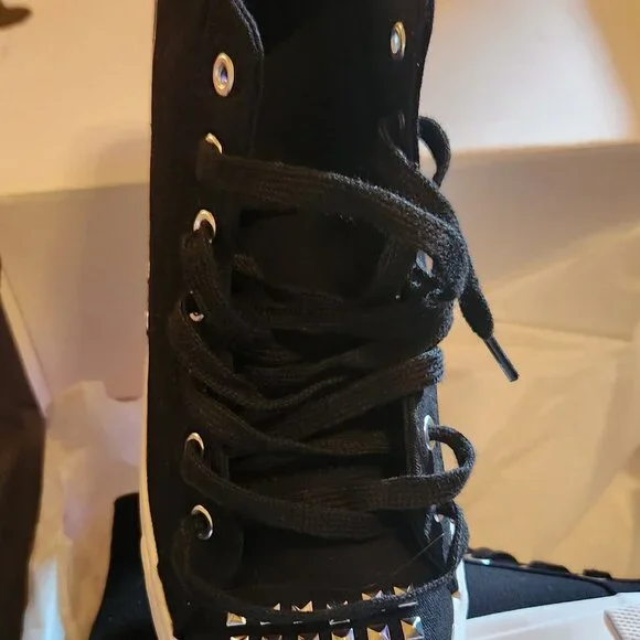 NWT Torrid Skull sneakers with studded toes - Picture 2 of 4